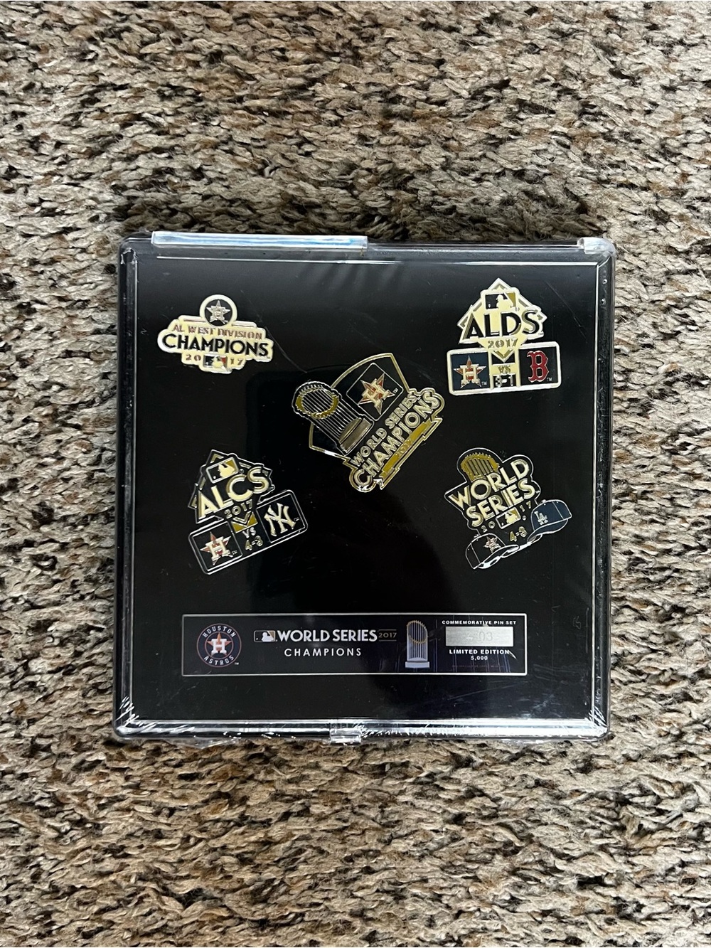 LA Dodgers Houston Astros Pin set